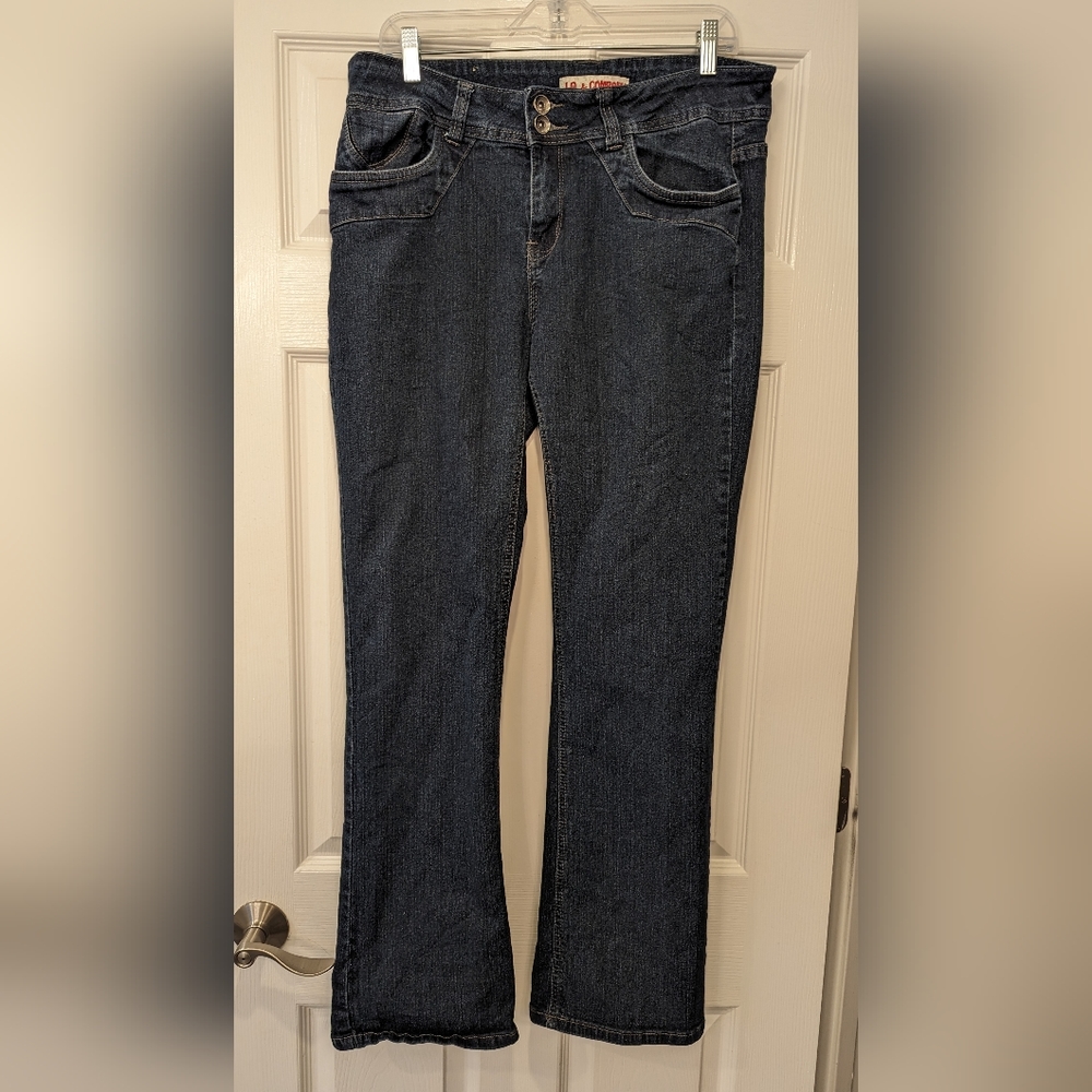 I.Q. & Company mid rise dark wash comfort stretch straight leg boot cut jeans 14